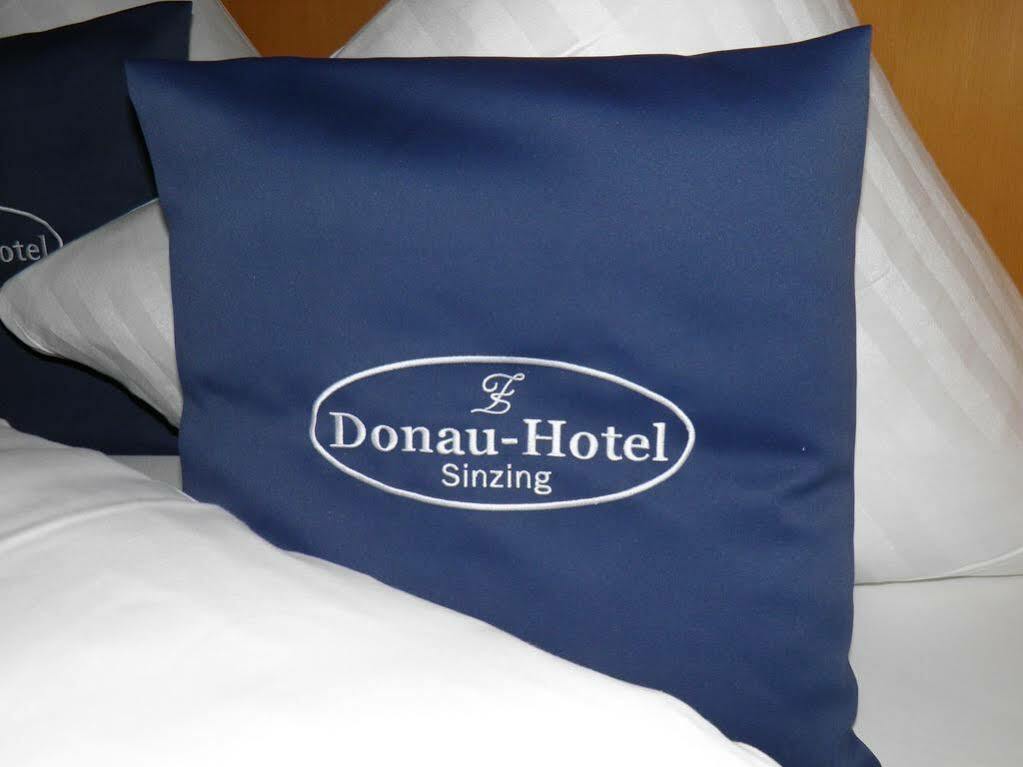 Donau-Hotel Sinzing Exterior photo
